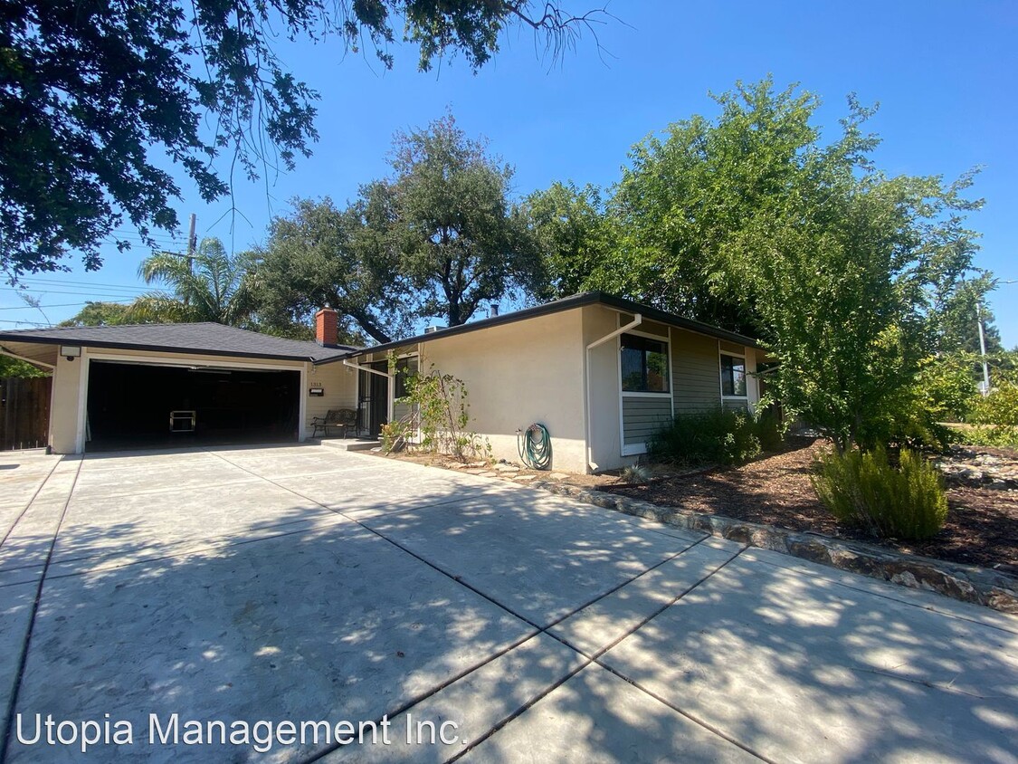 Primary Photo - 3 br, 1 bath House - 1313 Gerry Way