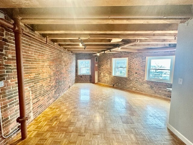Building Photo - 10 Commercial Wharf