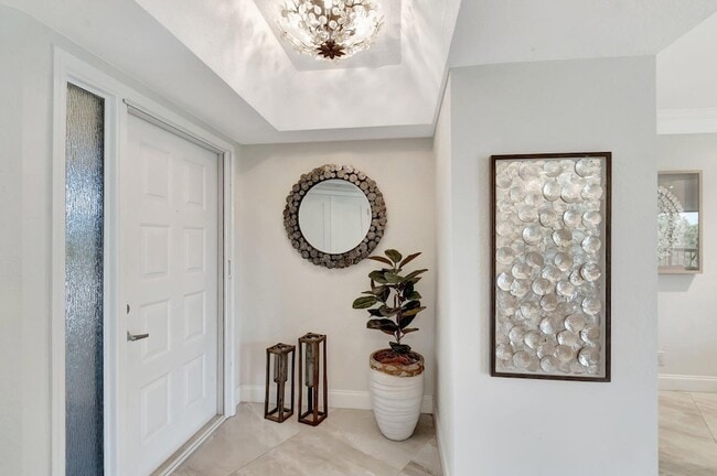 Building Photo - 5279 Fountains Dr S