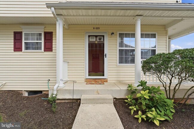 Foto del edificio - 221 Prairie Ct