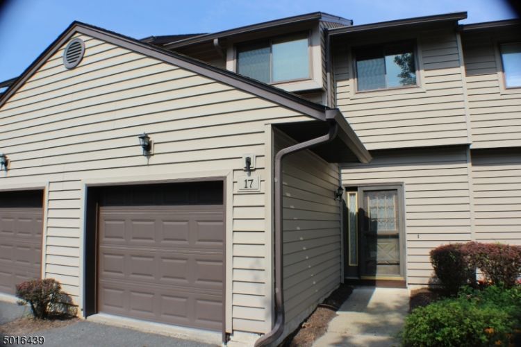 Foto principal - 17 Sparrow Cir