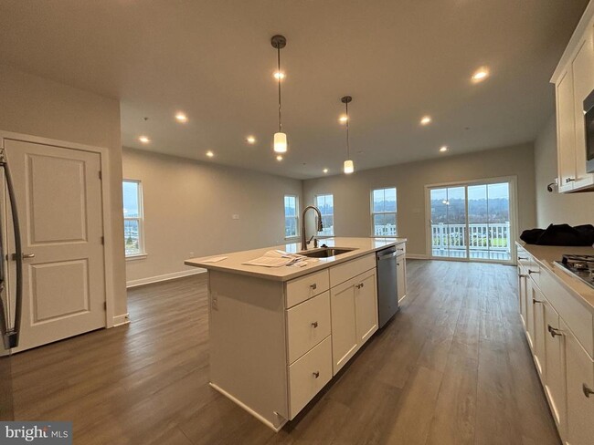 Foto del edificio - 2646 Tisbury Ln