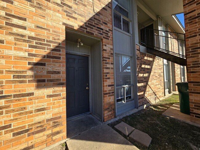 Building Photo - 1305 Indian Trail
