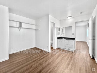 Building Photo - 1620 F St