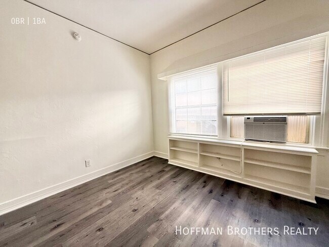 Foto del edificio - 1817 Ivar Ave