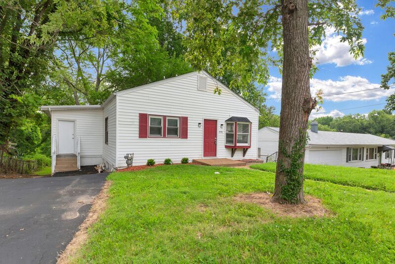 Primary Photo - 5978 Laurette Ave