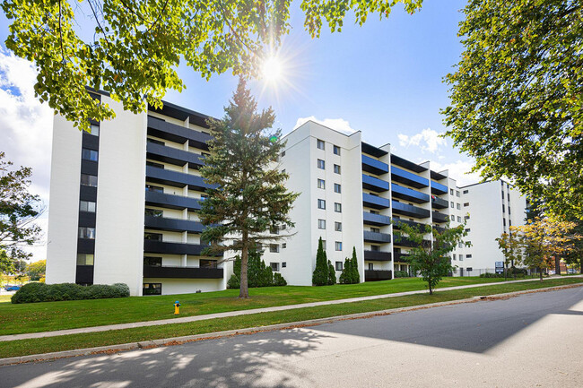 Building Photo - Hillside Apartments