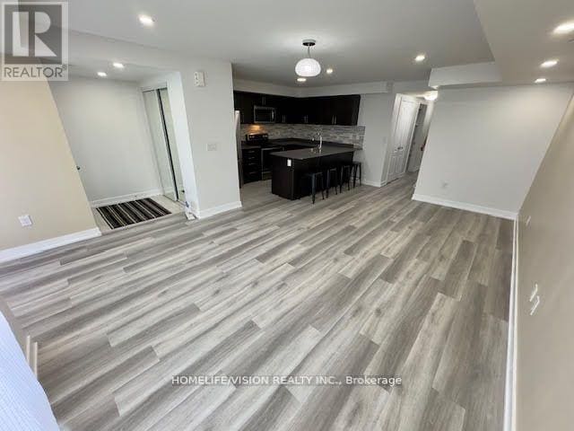Building Photo - 20 Westmeath Ln