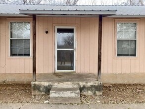 Building Photo - 6100 Felix Ave