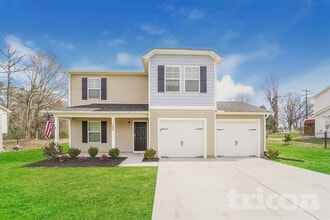 Building Photo - 206 Churchill Dr