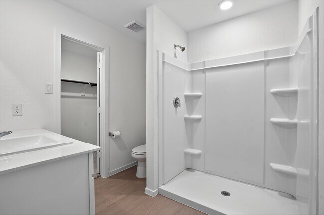 Building Photo - 21255 Fieni Dr