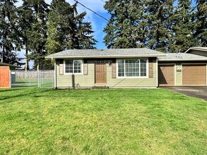 Building Photo - 17402-17404 8th Ave Ct E