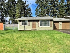 Building Photo - 17402-17404 8th Ave Ct E