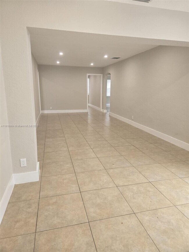 Foto del edificio - 5709 Taylor St