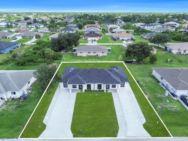 Building Photo - 2413 Quentin Ave S