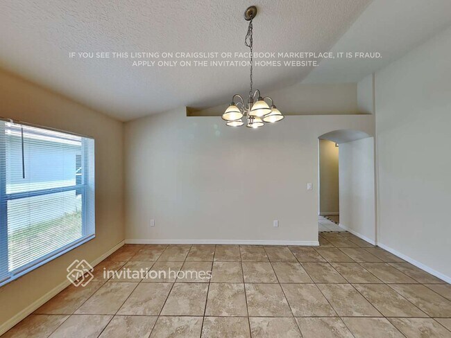 Foto del edificio - 7012 Monarch Park Dr