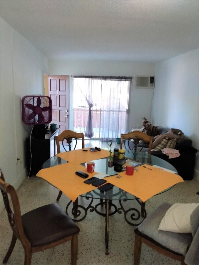 Foto del edificio - 1644 SW 2nd St