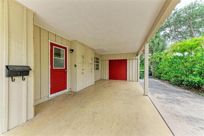 Building Photo - 1827 Alta Vista St