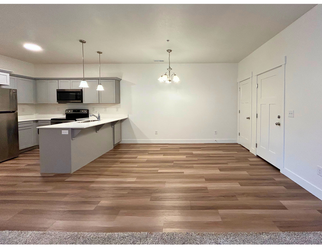 Building Photo - 3375 W 2010 N