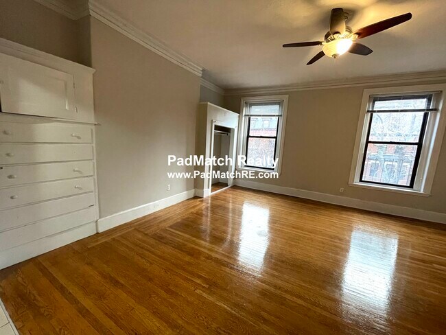 Building Photo - 83 Marlborough St