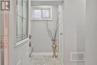 Building Photo - 104 Coppard Ave