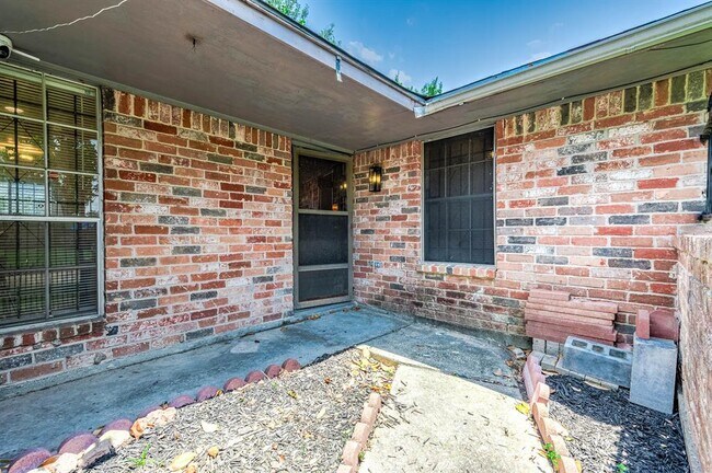 Foto del edificio - 10546 Pleasanton Dr