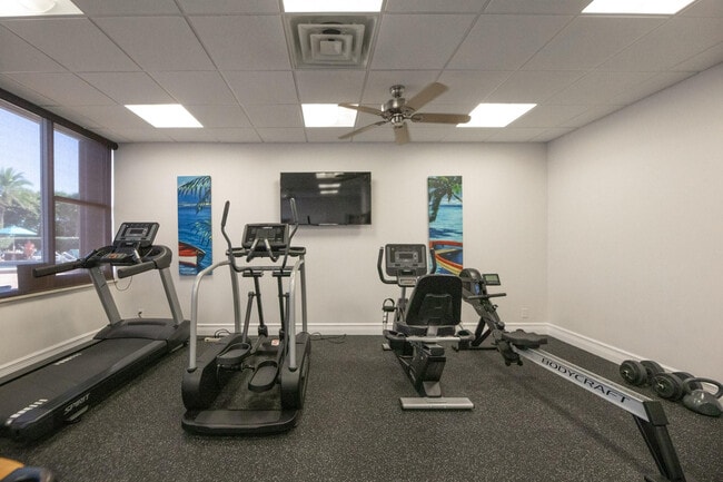 Building Photo - 305 N Pompano Beach Blvd