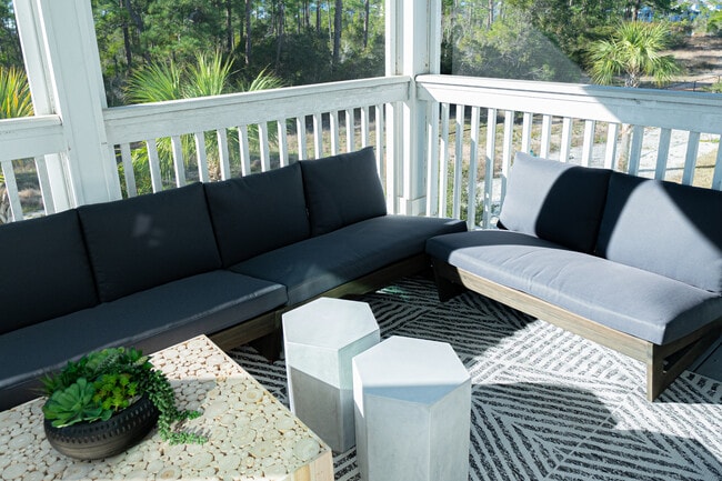 Foto del edificio - 6619 Carlinga Dr