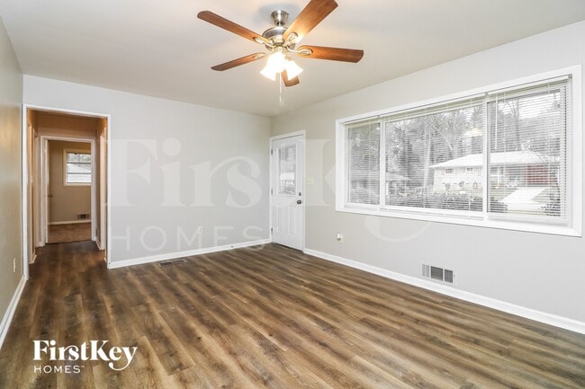 Foto del edificio - 2765 Cherry Laurel Ln SW