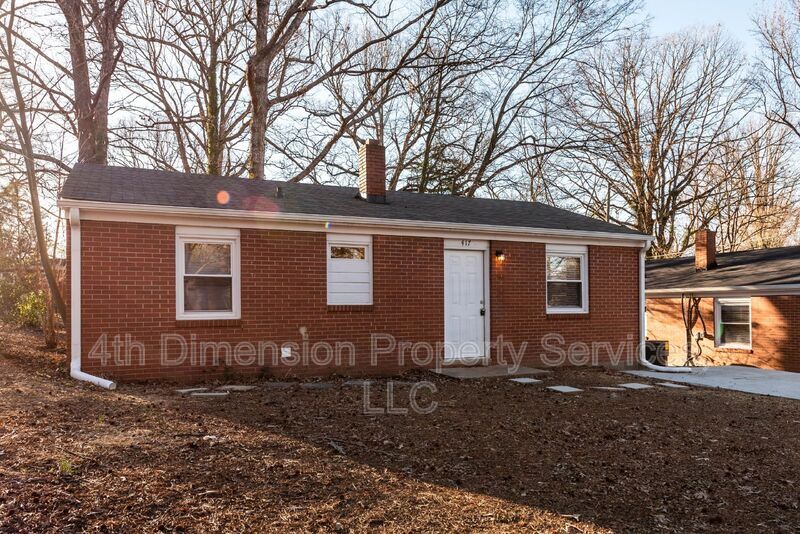 Primary Photo - 415 Hobson St