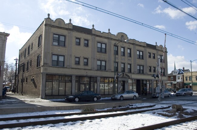 Foto principal - 2235 E 71st