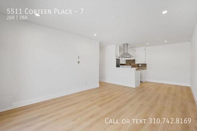 Foto del edificio - 5511 Corteen Pl