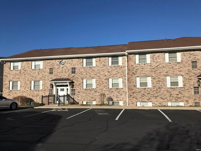 Building Photo - 8960 E Hatchery Rd