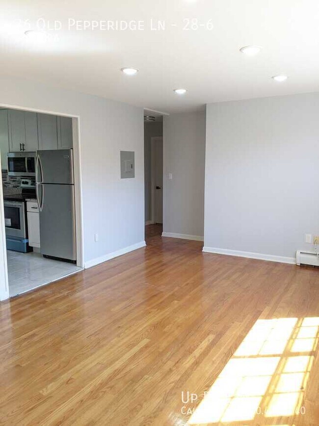 Foto del edificio - 36 Old Pepperidge Ln