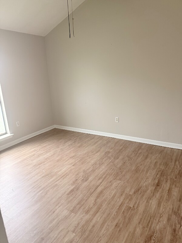 Foto del edificio - 750 Hospital Rd