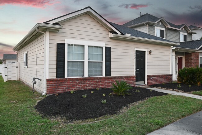 Building Photo - 3902 Mossy Pl Ln