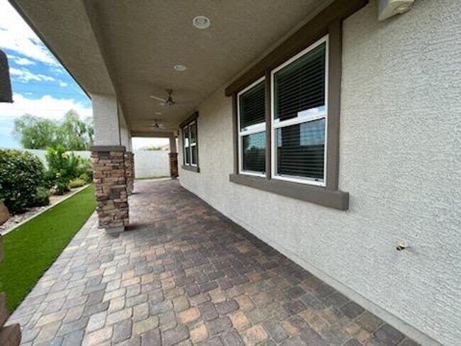Building Photo - Single Story Skye Canyon