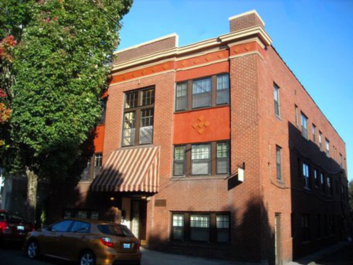 Foto principal - Gorgeous NW 2nd Floor Studio a Half Block ...