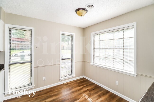 Foto del edificio - 6052 Scarlet Leaf Dr