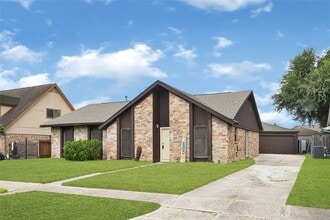 Building Photo - 10127 Sagegate Dr