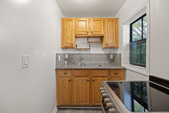Building Photo - 7772 NW 9th Ave