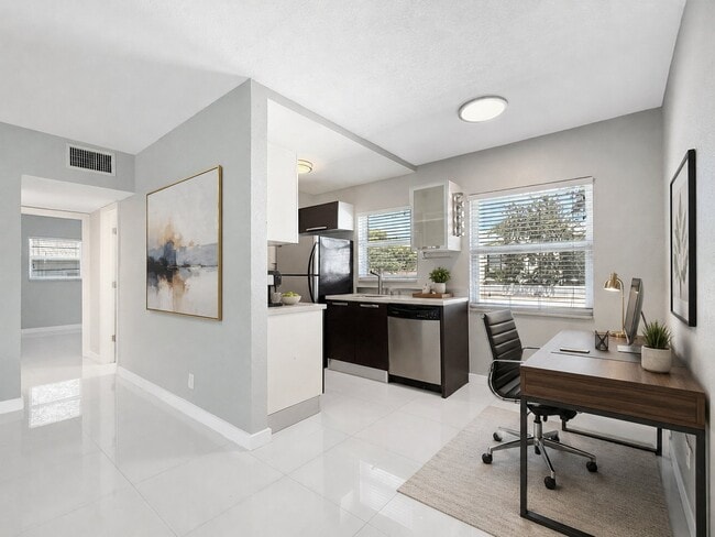 Photo - 416 NE 15th Ave (Fort Lauderdale, FL) Apartment