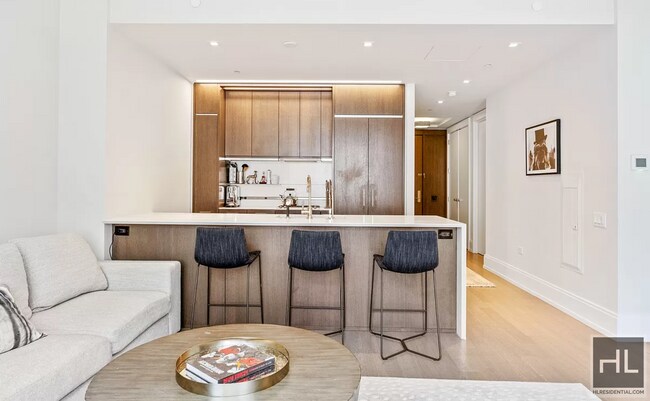 Foto del edificio - 301 EAST 50 STREET