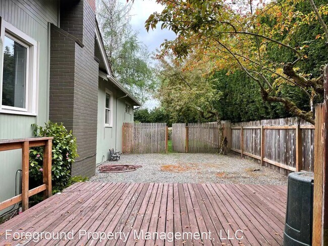Foto del edificio - 5 br, 2.5 bath House - 7863 NE 10th St