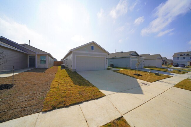 Foto del edificio - Gorgeous like-new home Available for Rent in Converse! Realtor Commission: $500