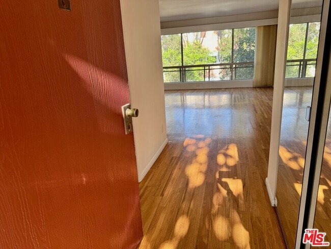 Foto del edificio - 5600 Kensington Wy