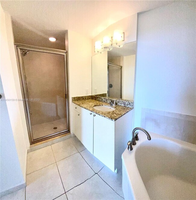 Building Photo - 1830 Radius Dr