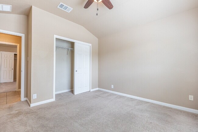 Foto del edificio - 259 Creekview Way