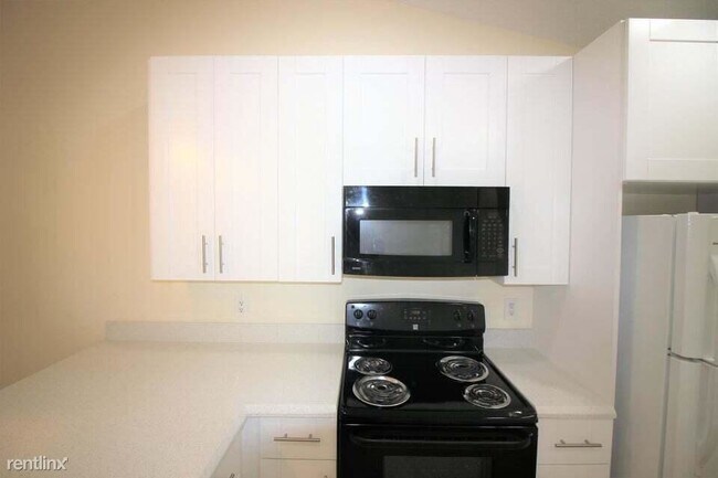 Building Photo - 3 br, 2 bath Townhome - 480 Hardwood Pl