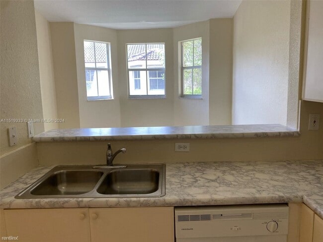 Building Photo - 3 br, 2 bath House - 1658 SE 28th Ct Unit ...